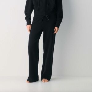 TNA Aritzia New Wafflex Pant Size M